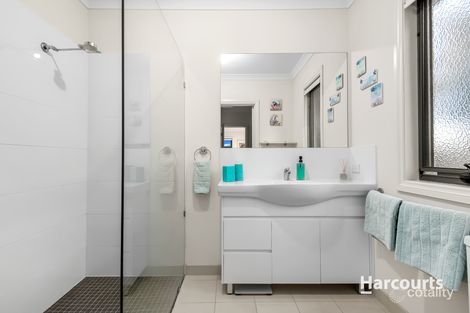 Property photo of 1/3 Mahon Avenue Beaconsfield VIC 3807