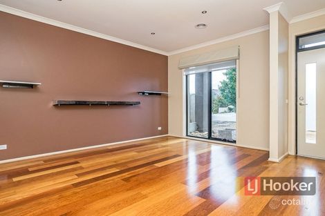 Property photo of 8 Sulfaro Drive Werribee VIC 3030