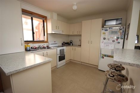 Property photo of 17 Bradley Street Warrnambool VIC 3280