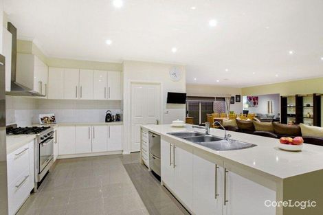 Property photo of 15 Pembury Way Hillside VIC 3037