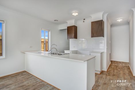Property photo of 43 Pottery Avenue Point Cook VIC 3030