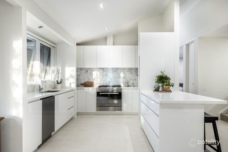 Property photo of 3 Homestead Court Highton VIC 3216