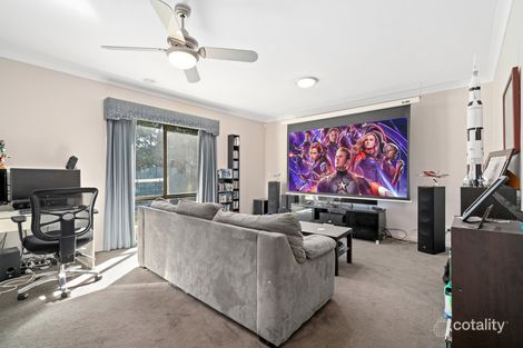 Property photo of 11 Speechley Court Sale VIC 3850