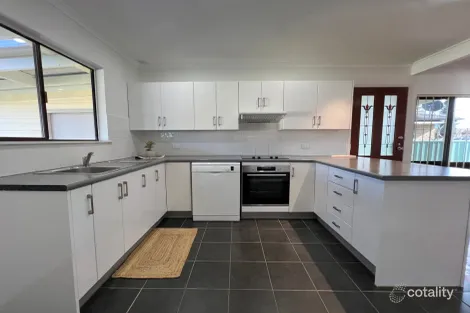 Property photo of 66 Natuna Avenue Budgewoi NSW 2262