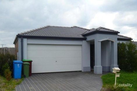 Property photo of 13 Melzak Way Berwick VIC 3806
