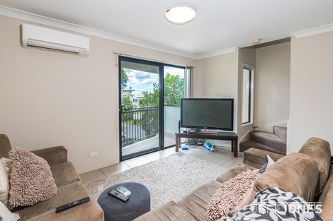 Property photo of 2/15 Rutland Street Coorparoo QLD 4151