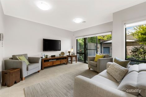Property photo of 8 Cascade Walk Macleod VIC 3085