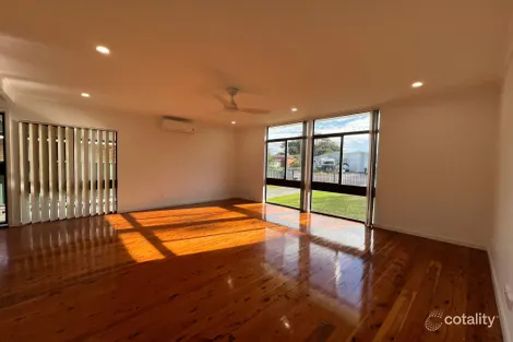 Property photo of 66 Natuna Avenue Budgewoi NSW 2262