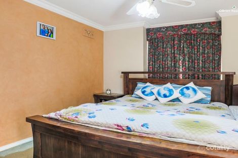 Property photo of 15 Dewsbury Court Narre Warren South VIC 3805