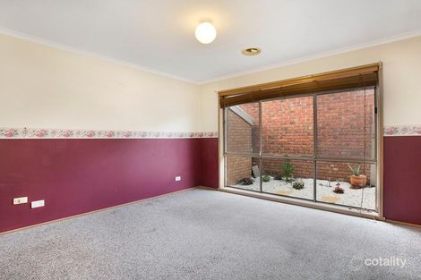 Property photo of 10 Oates Court Cranbourne North VIC 3977