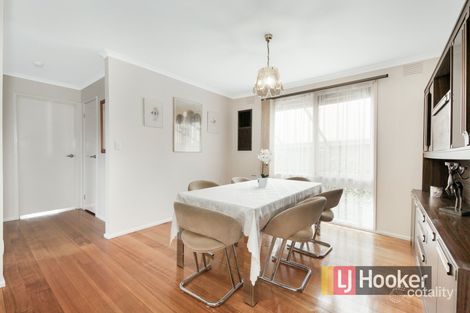Property photo of 14 Matthew Flinders Avenue Endeavour Hills VIC 3802