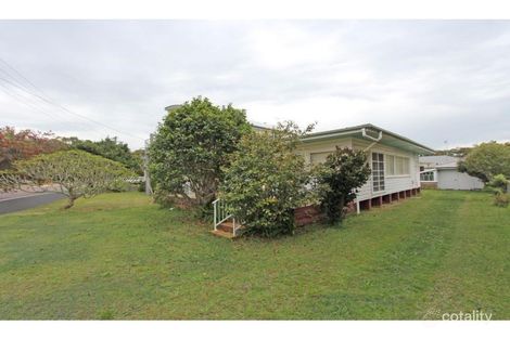 Property photo of 18 Reserve Drive Bateau Bay NSW 2261
