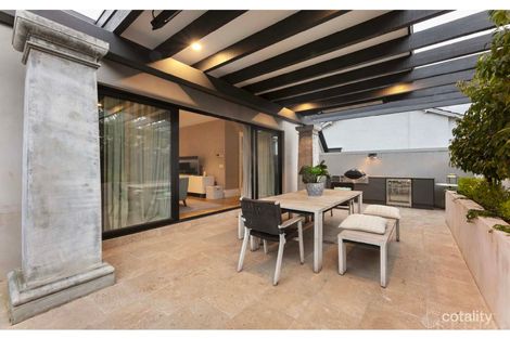 Property photo of 10 Woorigoleen Road Toorak VIC 3142