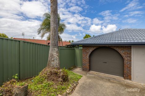 Property photo of 2/179 Olsen Avenue Labrador QLD 4215