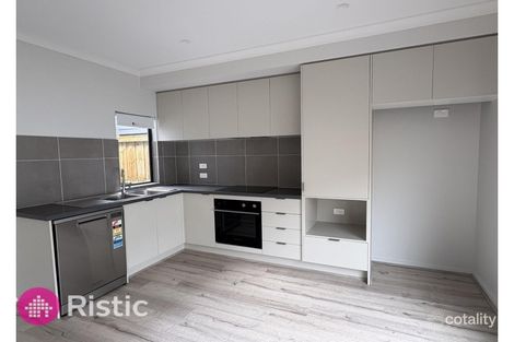 Property photo of 14 Woodhaven Walk Wollert VIC 3750