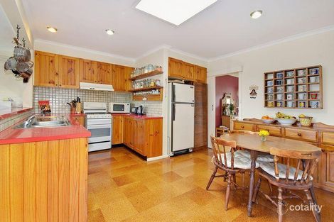Property photo of 16 Simpson Drive Mount Waverley VIC 3149