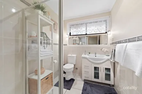 Property photo of 16 Maynard Place Kings Park VIC 3021