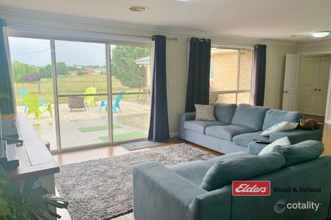 Property photo of 9 Mendel Drive Kelso NSW 2795