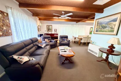 Property photo of 31 Helms Court Benalla VIC 3672