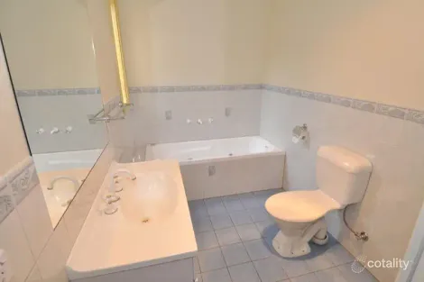 Property photo of 2/10 John Street St Albans VIC 3021