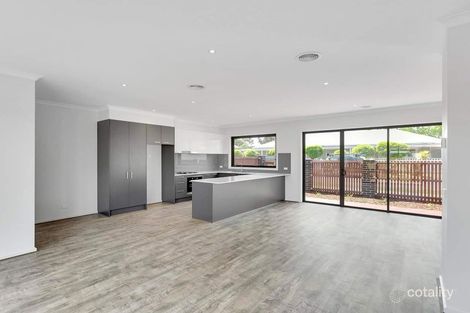 Property photo of 19 Ti-Tree Crescent Seaford VIC 3198