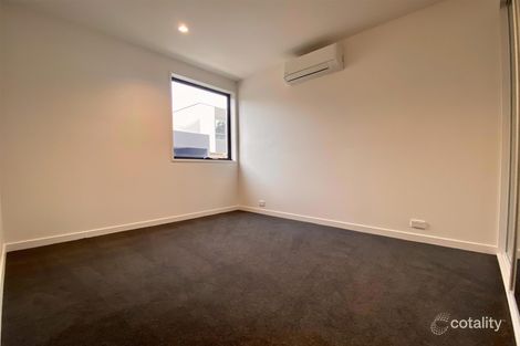 Property photo of 19 Amara Circuit Oakleigh South VIC 3167