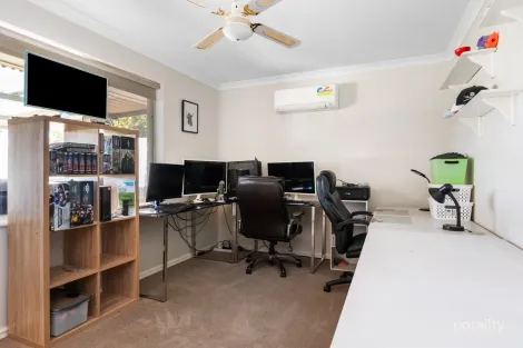 Property photo of 25 Hefron Circle Somerville WA 6430