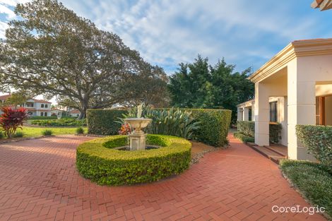 Property photo of 3182 Riverleigh Drive Hope Island QLD 4212