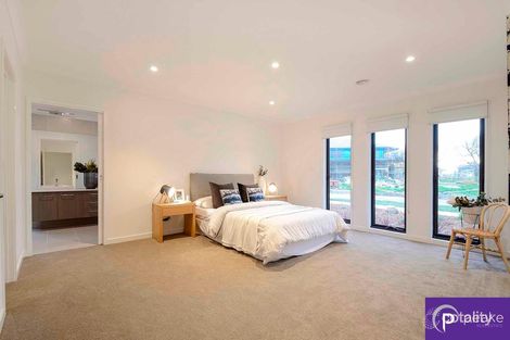 Property photo of 44 Tulliallan Boulevard Cranbourne North VIC 3977