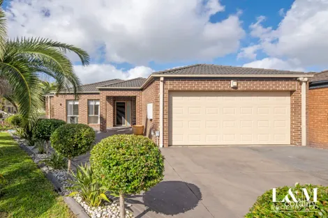 Property photo of 1 Regency Road Roxburgh Park VIC 3064