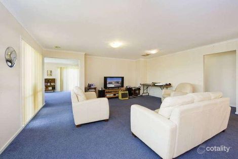 Property photo of 10 Grainger Circuit Point Cook VIC 3030