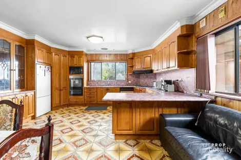 Property photo of 10 Major Road Fawkner VIC 3060