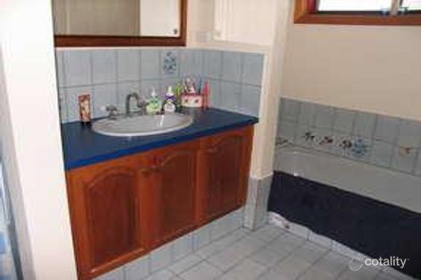 Property photo of 18 Zerna Avenue Murray Bridge SA 5253