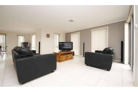 Property photo of 42 Moonlight Avenue Harrison ACT 2914