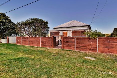 19 Pelican St, North Ipswich, QLD 4305