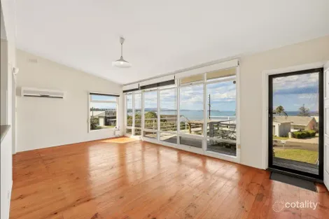 19 Investigator Cres, Encounter Bay, SA 5211