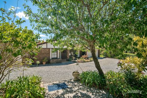 Property photo of 4 Pettit Place Lesmurdie WA 6076