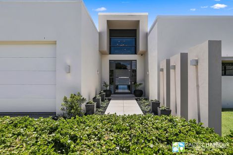 Property photo of 6 North Point Banksia Beach QLD 4507