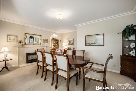 Property photo of 12 Robin Grove Mount Waverley VIC 3149