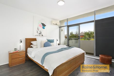 Property photo of 1/104-106 Wollongong Road Arncliffe NSW 2205