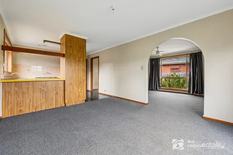 Property photo of 22 Cassia Road Melton VIC 3337