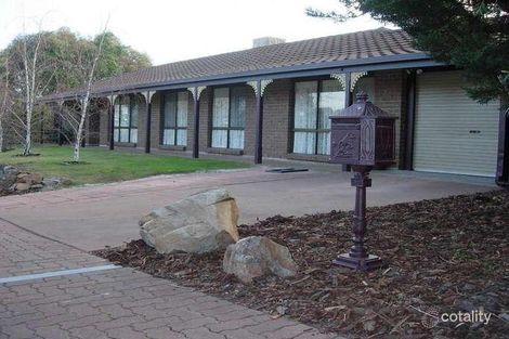 1 Hazelwood Ct, Morphett Vale, SA 5162