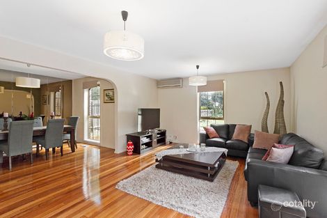 Property photo of 10 Lando Place Springvale South VIC 3172