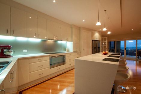 Property photo of 10 The Elms Narre Warren VIC 3805
