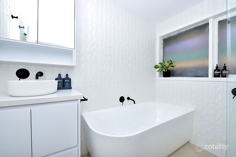 Property photo of 2 Cassia Court Keysborough VIC 3173