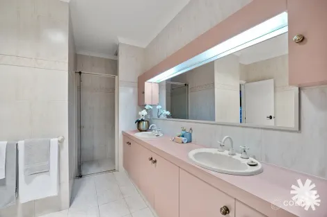 Property photo of 12 Nenagh Grove Waterford WA 6152