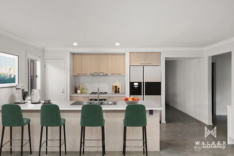 Property photo of 19 Ruislip Avenue Strathtulloh VIC 3338
