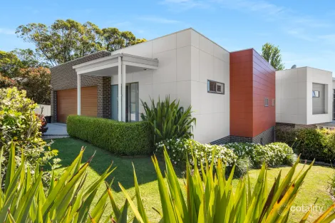 Property photo of 1/51 Figtree Crescent Figtree NSW 2525