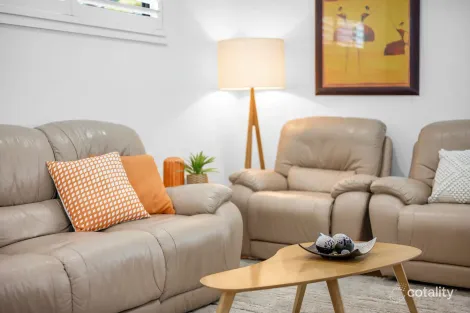 Property photo of 1/51 Figtree Crescent Figtree NSW 2525