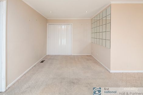 Property photo of 6 Isaac Smith Crescent Endeavour Hills VIC 3802